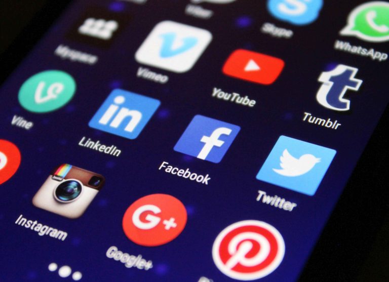 Peran Social Media Integration dalam Website Bisnis
